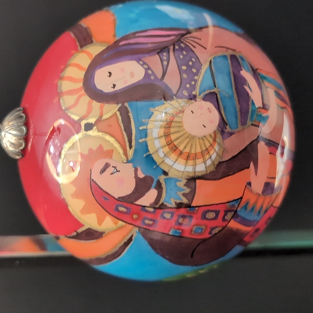 2006 Pier 1 ,Li Bein Glass Nativity Christmas Ornament.
